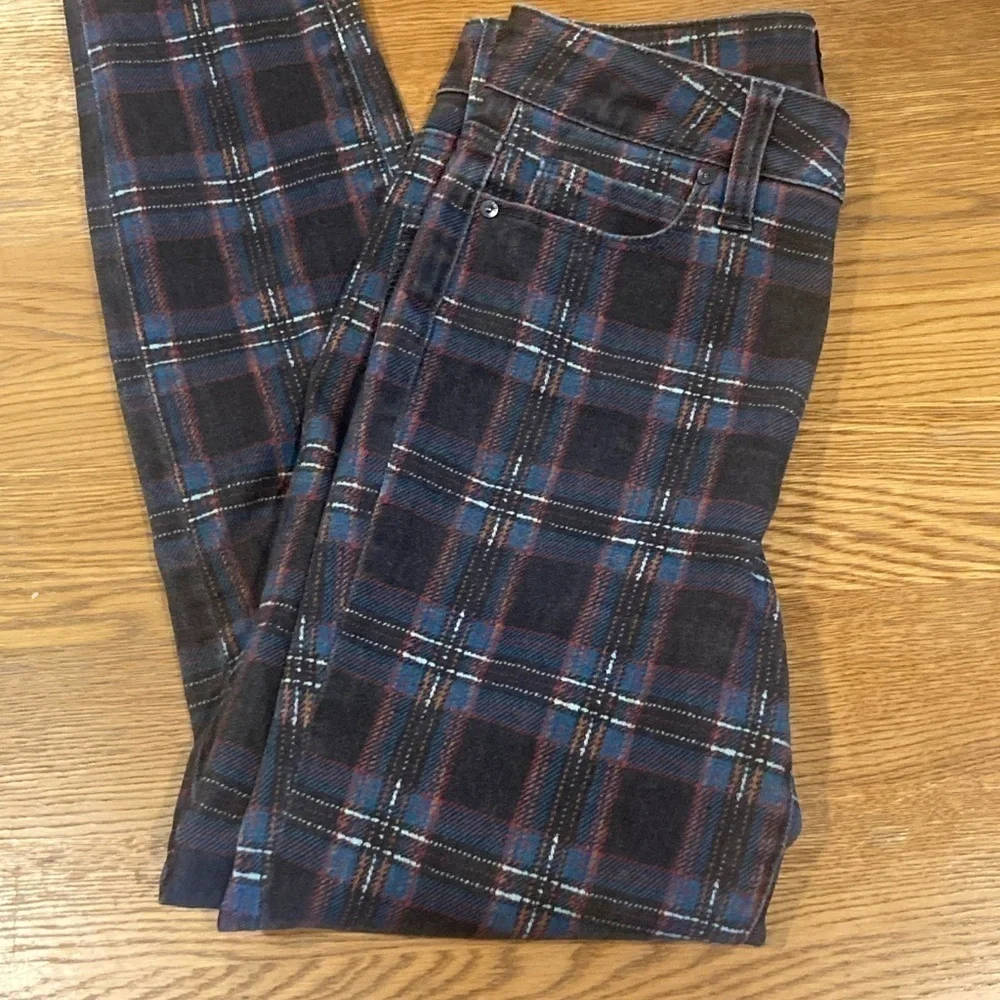 Paige size 25 Hoxton Ankle Black Atlantic Titan plaid jeans